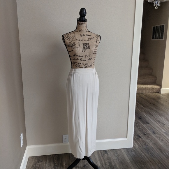 Vintage R M Richards Beaded Suit Jacket with Skirt - Picture 5 of 8